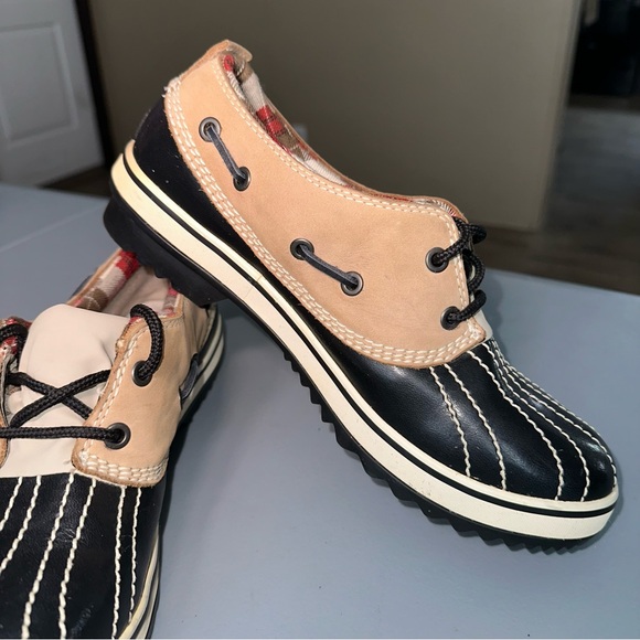 Sorel Shoes - Sorel Red and Tan Plaid Lined‎ Boots
